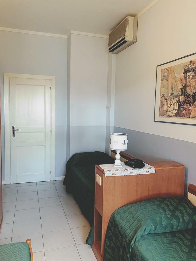 Hotel Le Ginestre Lido di Camaiore Exterior photo